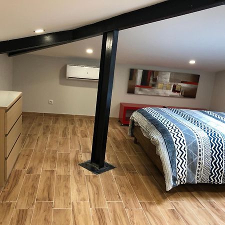 Habitacion Con Cocina Y Bano Бильбао Экстерьер фото