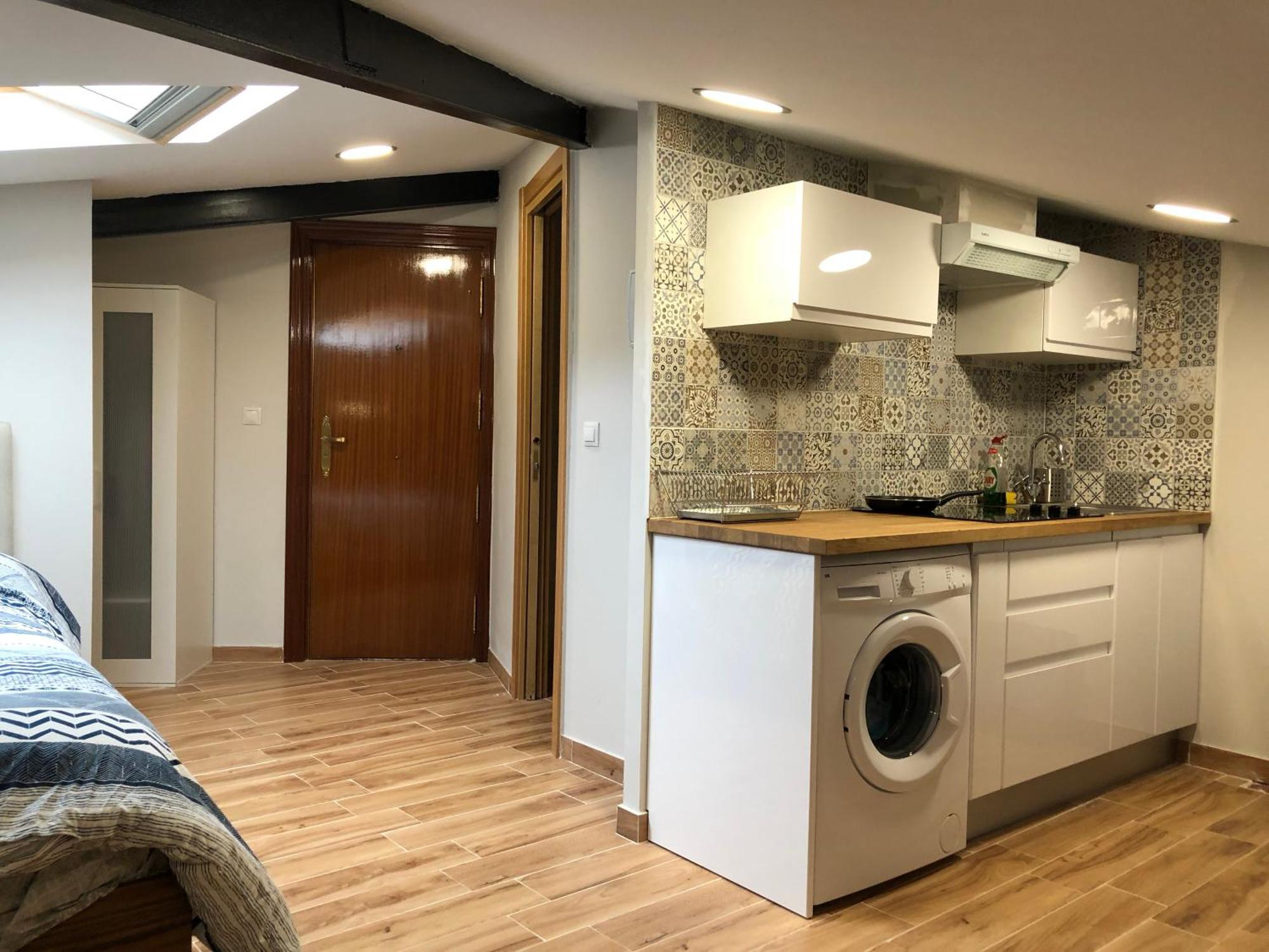 Habitacion Con Cocina Y Bano Бильбао Экстерьер фото